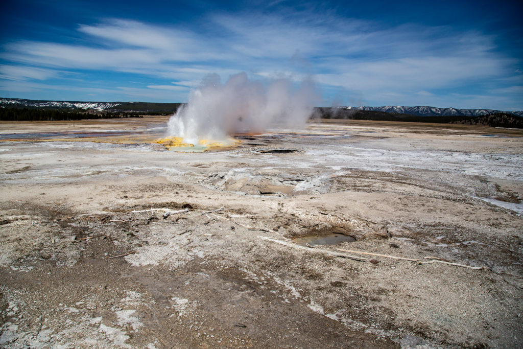 Hot Fountain Geyser along Painted Pots Trail